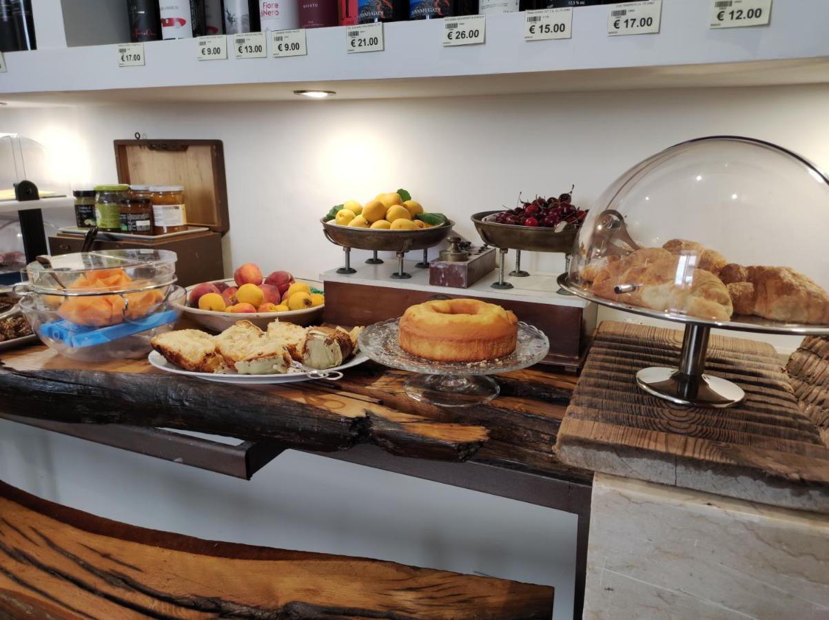 Boutique Rooms And Breakfast Granveliero Trapani Exteriör bild