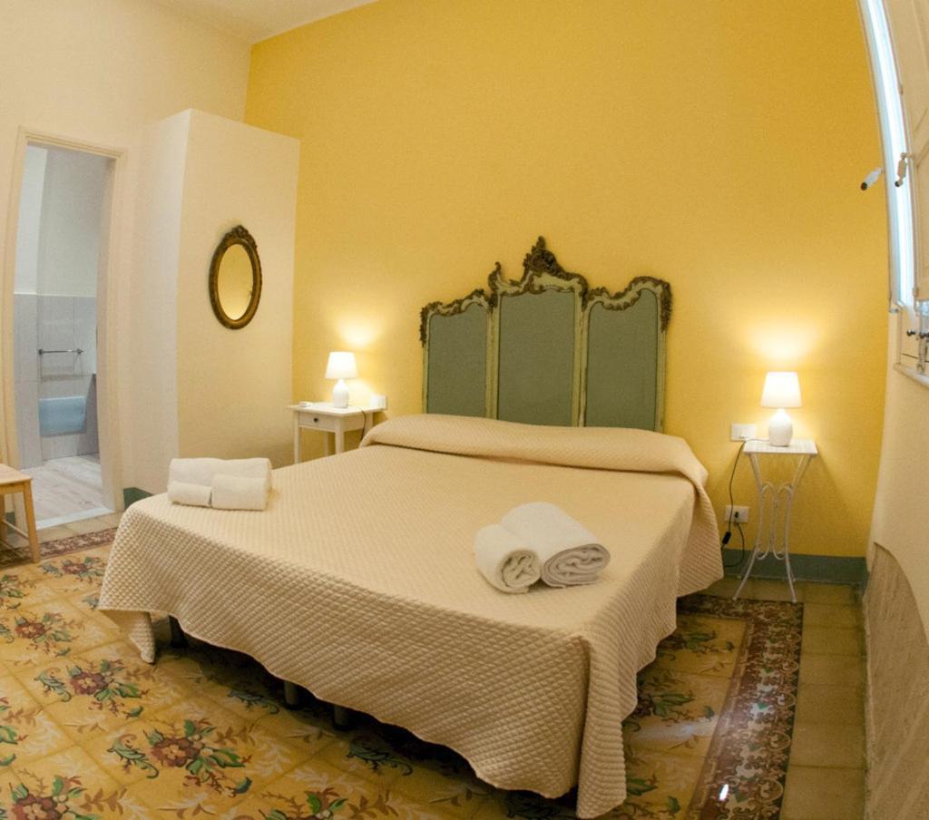 Boutique Rooms And Breakfast Granveliero Trapani Exteriör bild