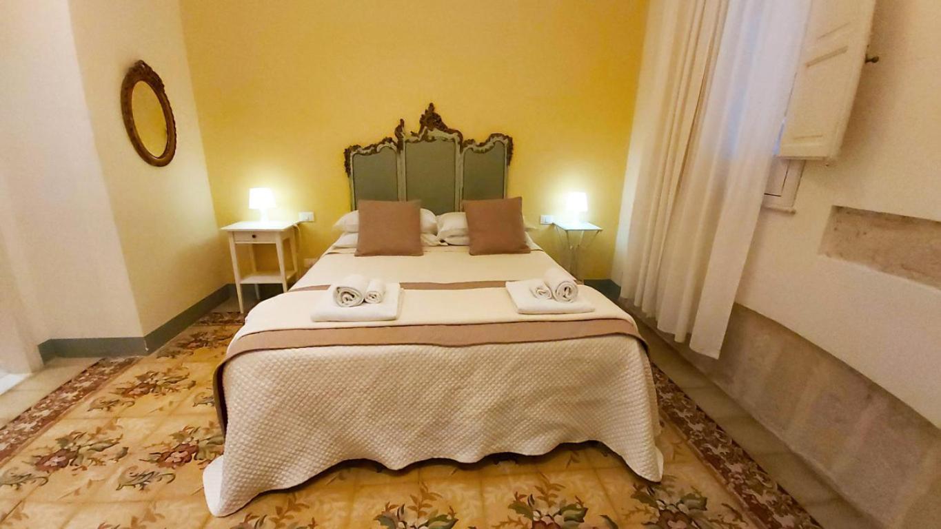 Boutique Rooms And Breakfast Granveliero Trapani Exteriör bild
