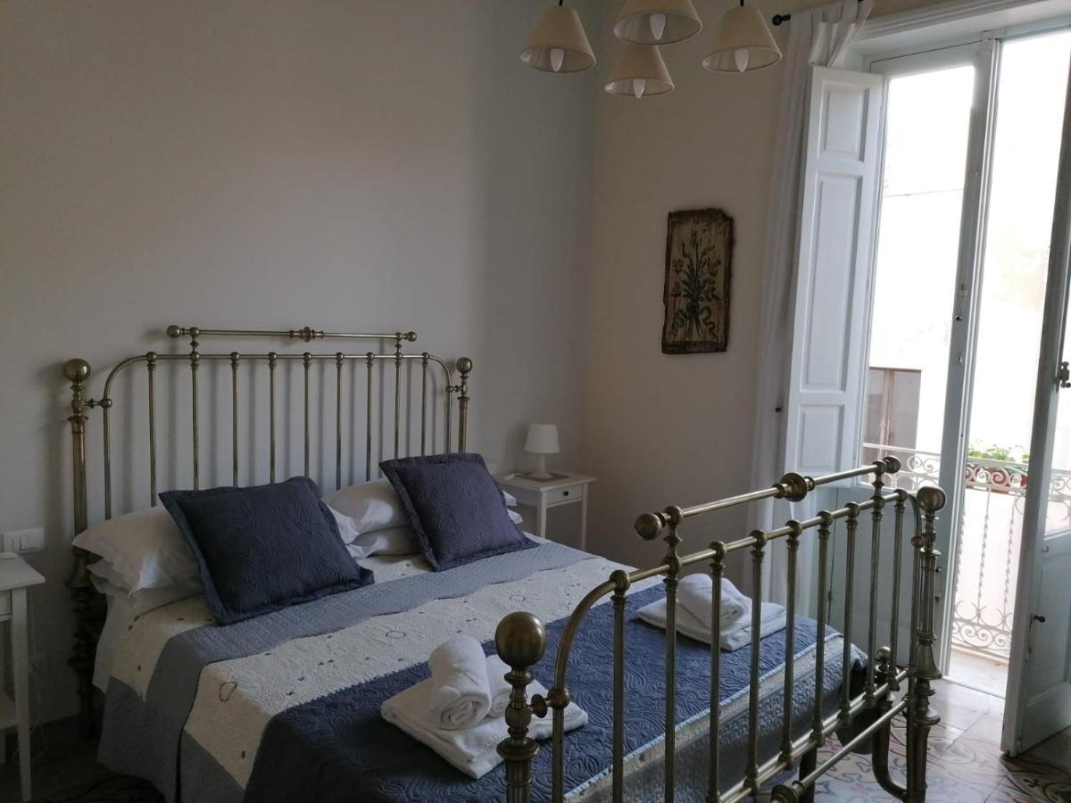 Boutique Rooms And Breakfast Granveliero Trapani Exteriör bild